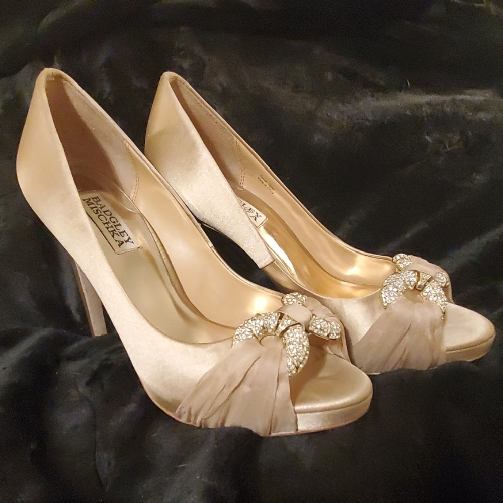 Badgley Mischka Champagne Heels